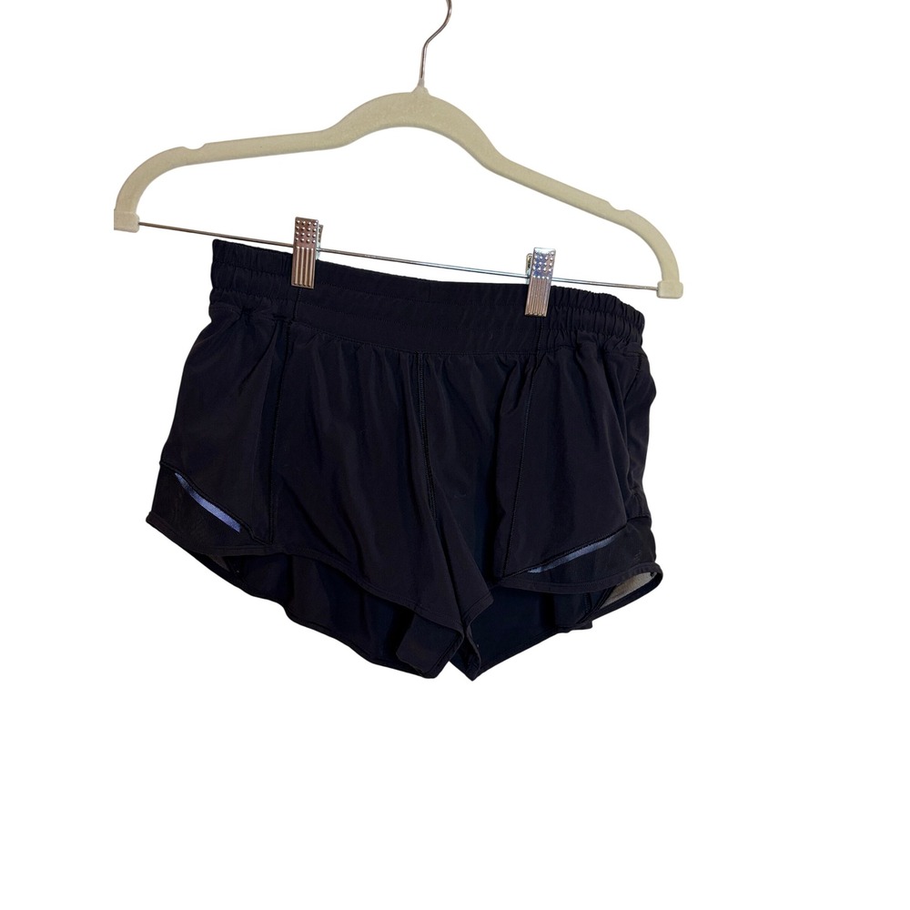 Lululemon Hotty Hot Low-Rise Lined Short 2.5 Black Size 8 Running Shorts